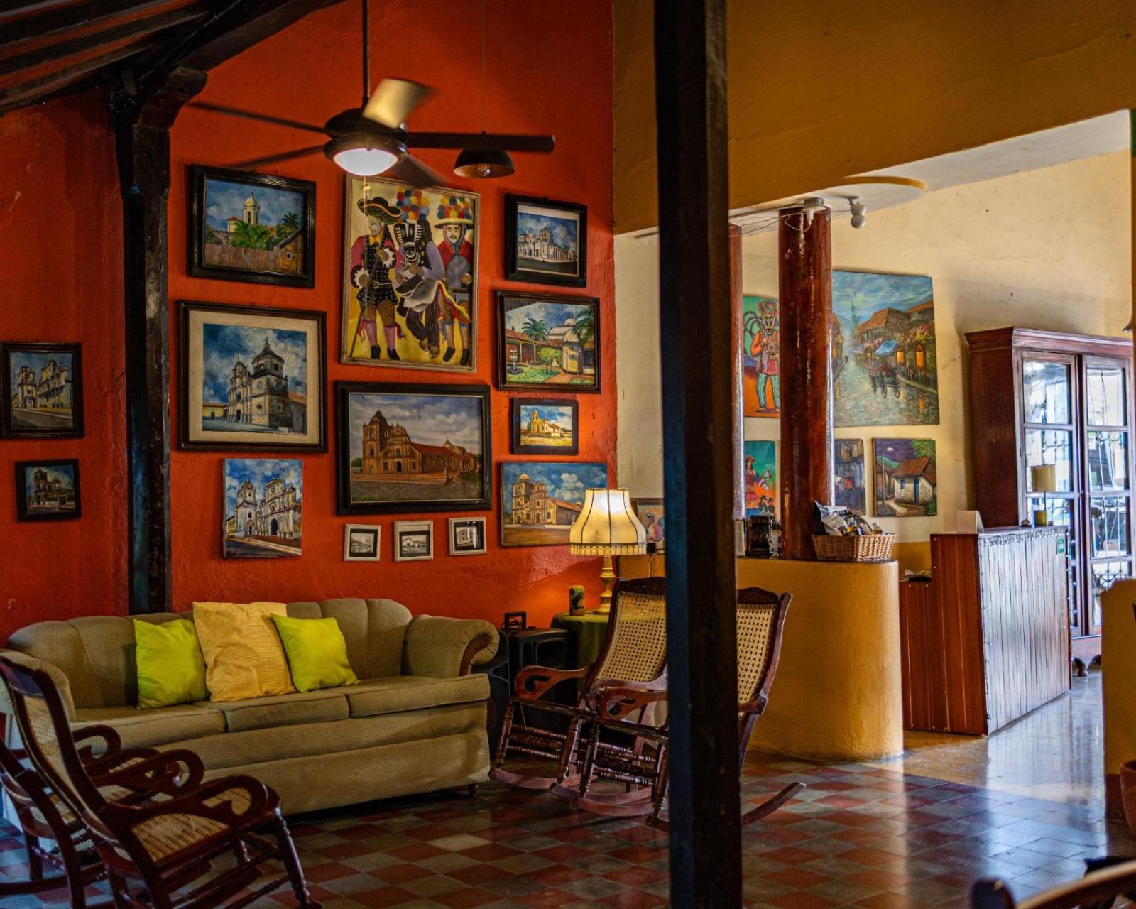 Hostal Fuente Castalia, B Y B Leon Bagian luar foto